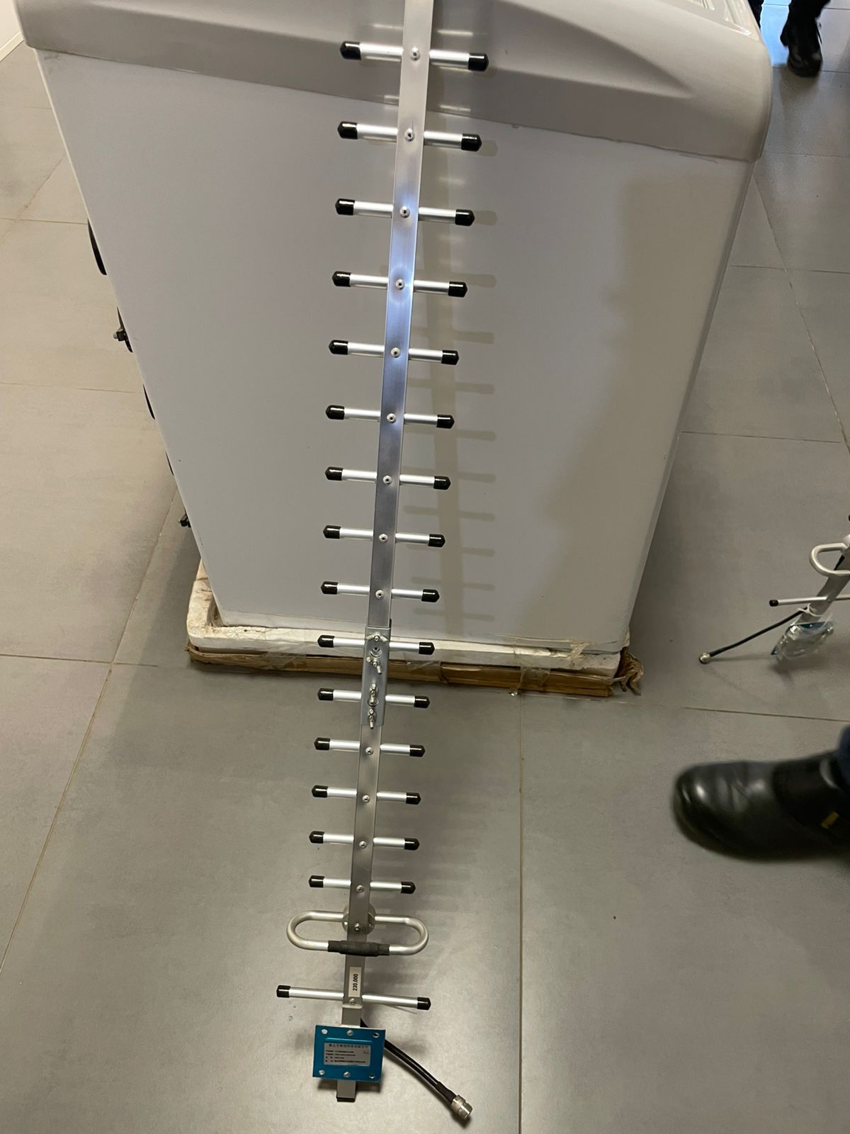 ANTENA YAGI